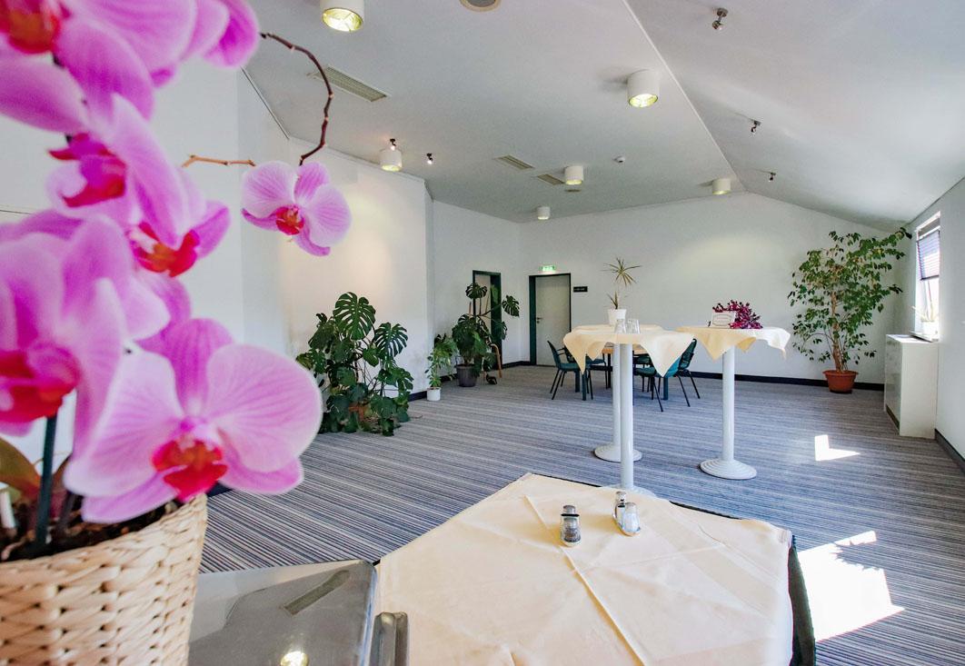 Hotel Astor Altenburg Bagian luar foto